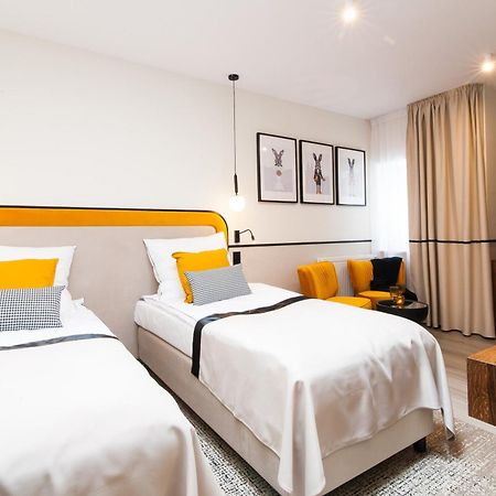 Hotel Awo Гнезно Екстер'єр фото