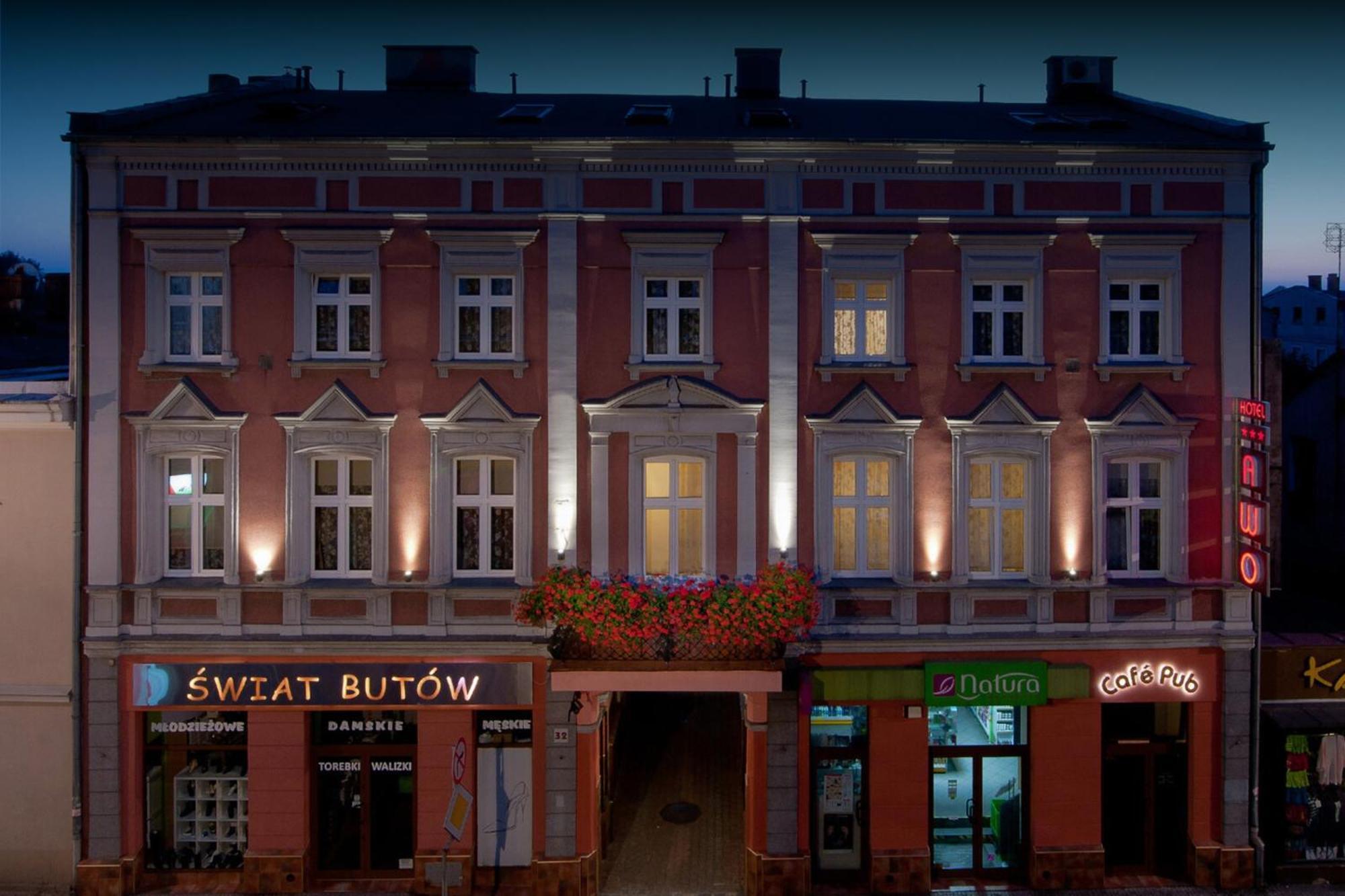 Hotel Awo Гнезно Екстер'єр фото