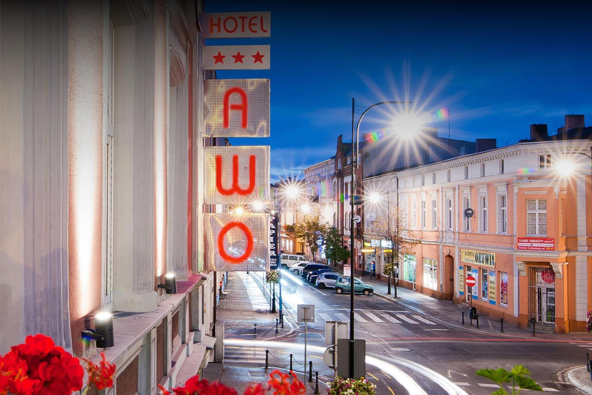 Hotel Awo Гнезно Екстер'єр фото