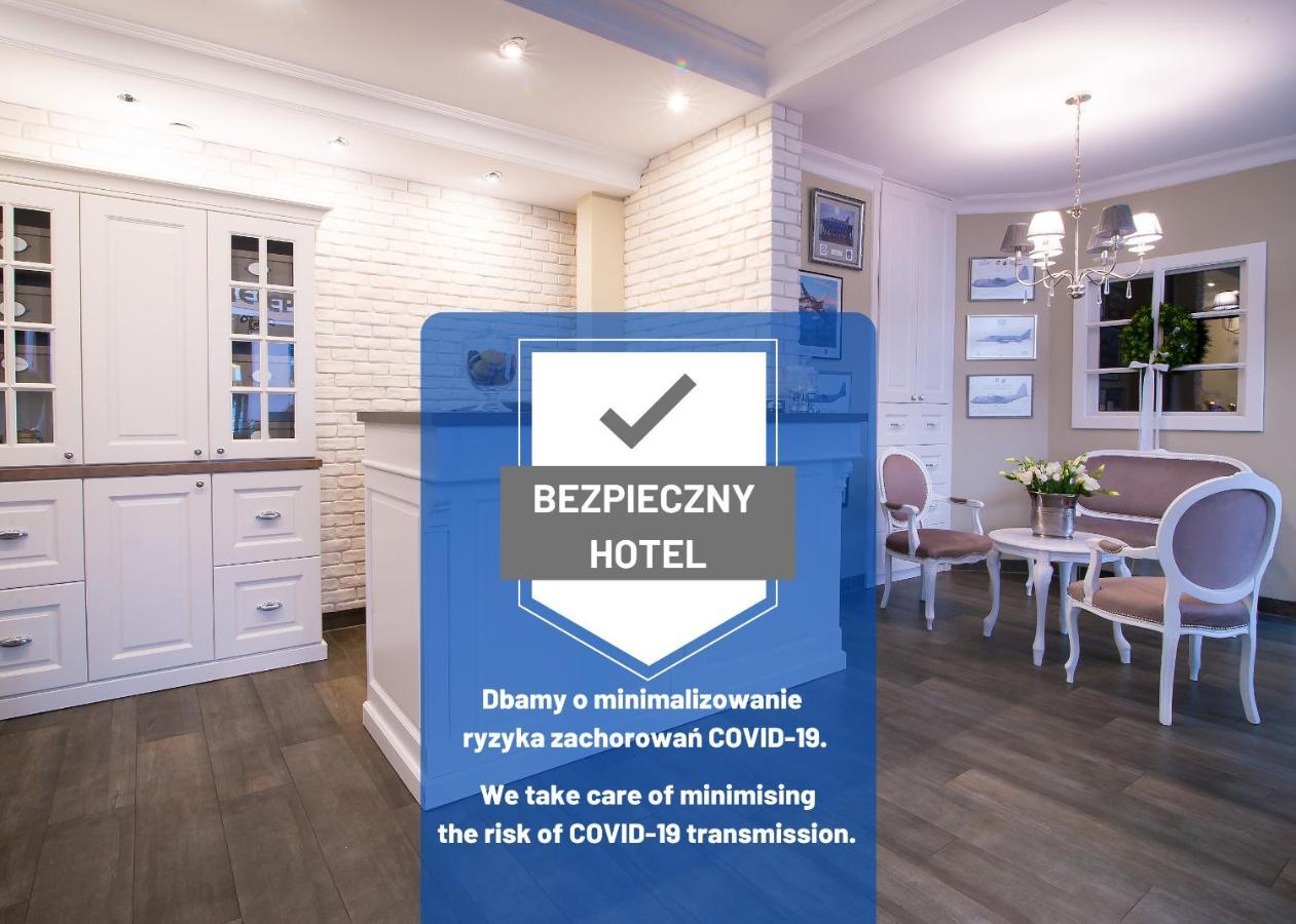 Hotel Awo Гнезно Екстер'єр фото